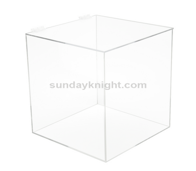 Plexiglass box with hinged lid