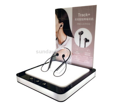 Earbud display stands