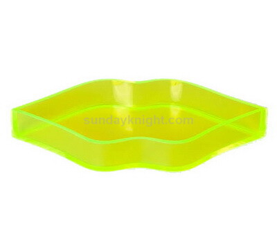 Custom lip shaped acrylic tray