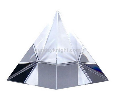 Blocco piramidale a 4 lati in acrilico lucite personalizzato
