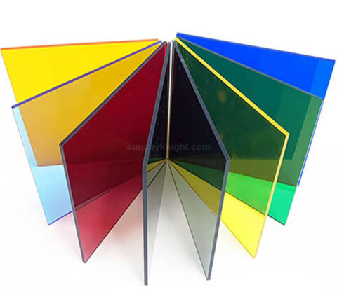 Panneau acrylique coupé à la taille