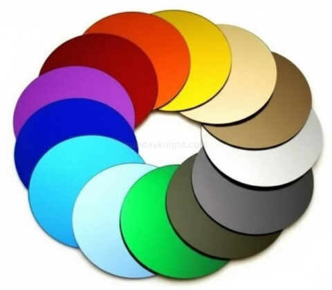 Láminas acrílicas de espejo coloreadas cortadas con láser a medida
