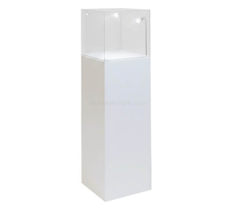 Plinto espositivo in acrilico personalizzato con luci LED