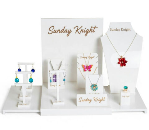 Elegante kit de expositor acrílico blanco para joyas