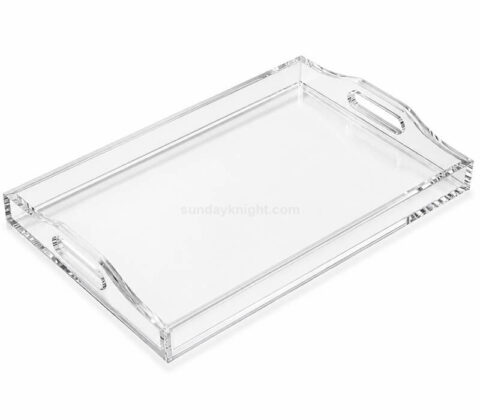 Elegante bandeja rectangular con asas recortadas a medida